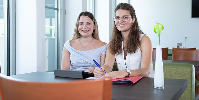Clarissa Festor und Laura Müller
